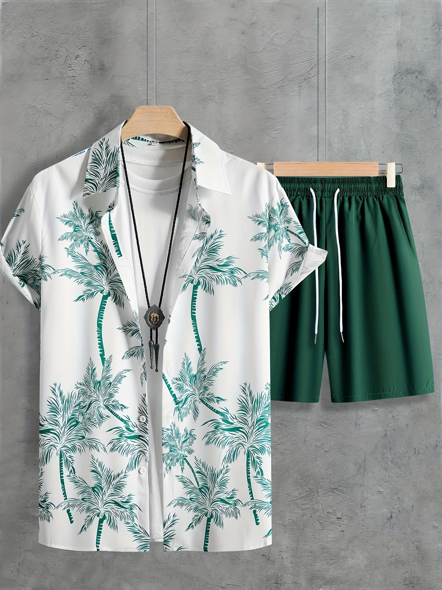 Men's Coconut Tree Print Outfit - Button Up Short Sleeve Shirt & Drawstring Shorts Set