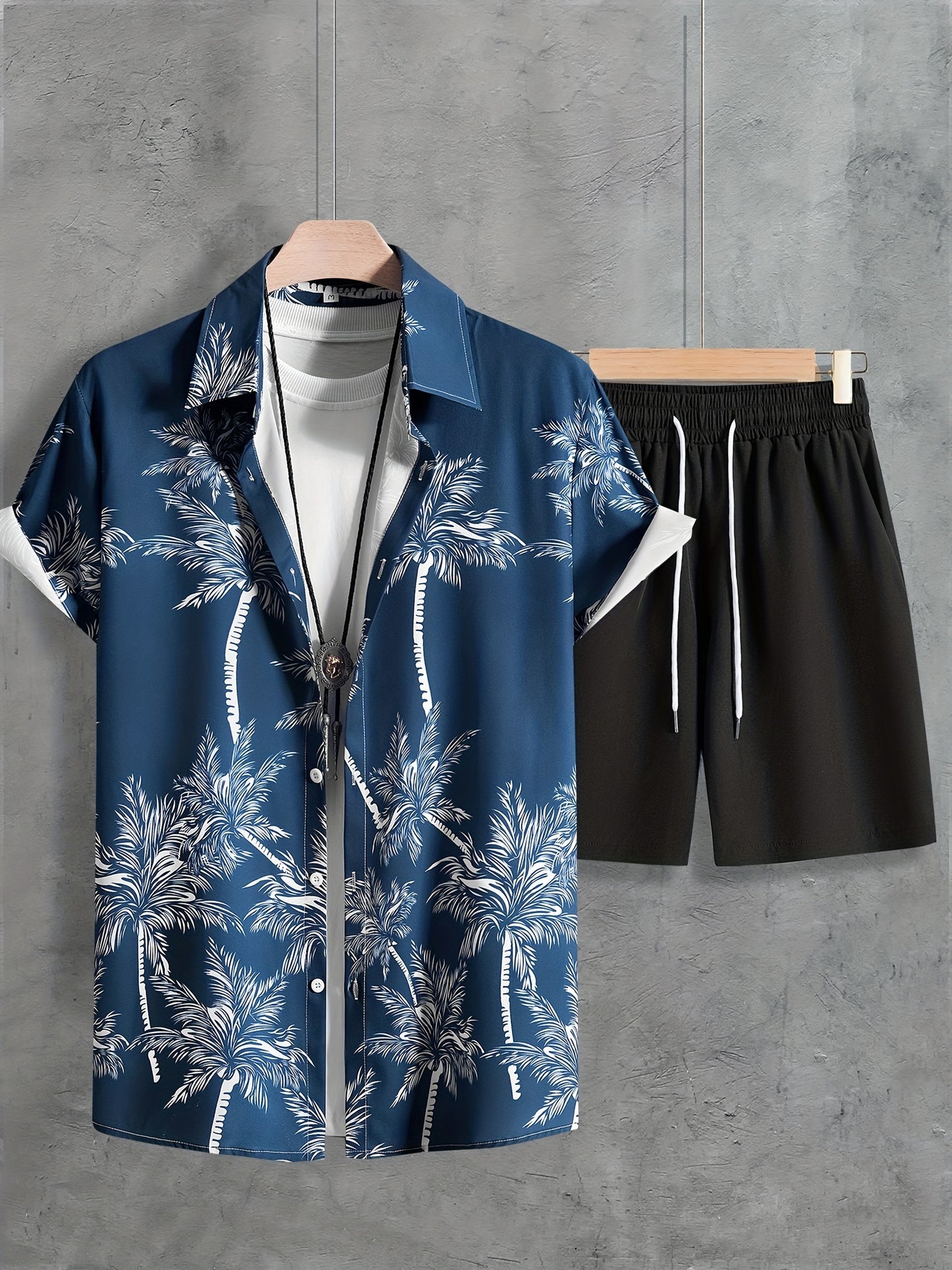 Men's Coconut Tree Print Outfit - Button Up Short Sleeve Shirt & Drawstring Shorts Set