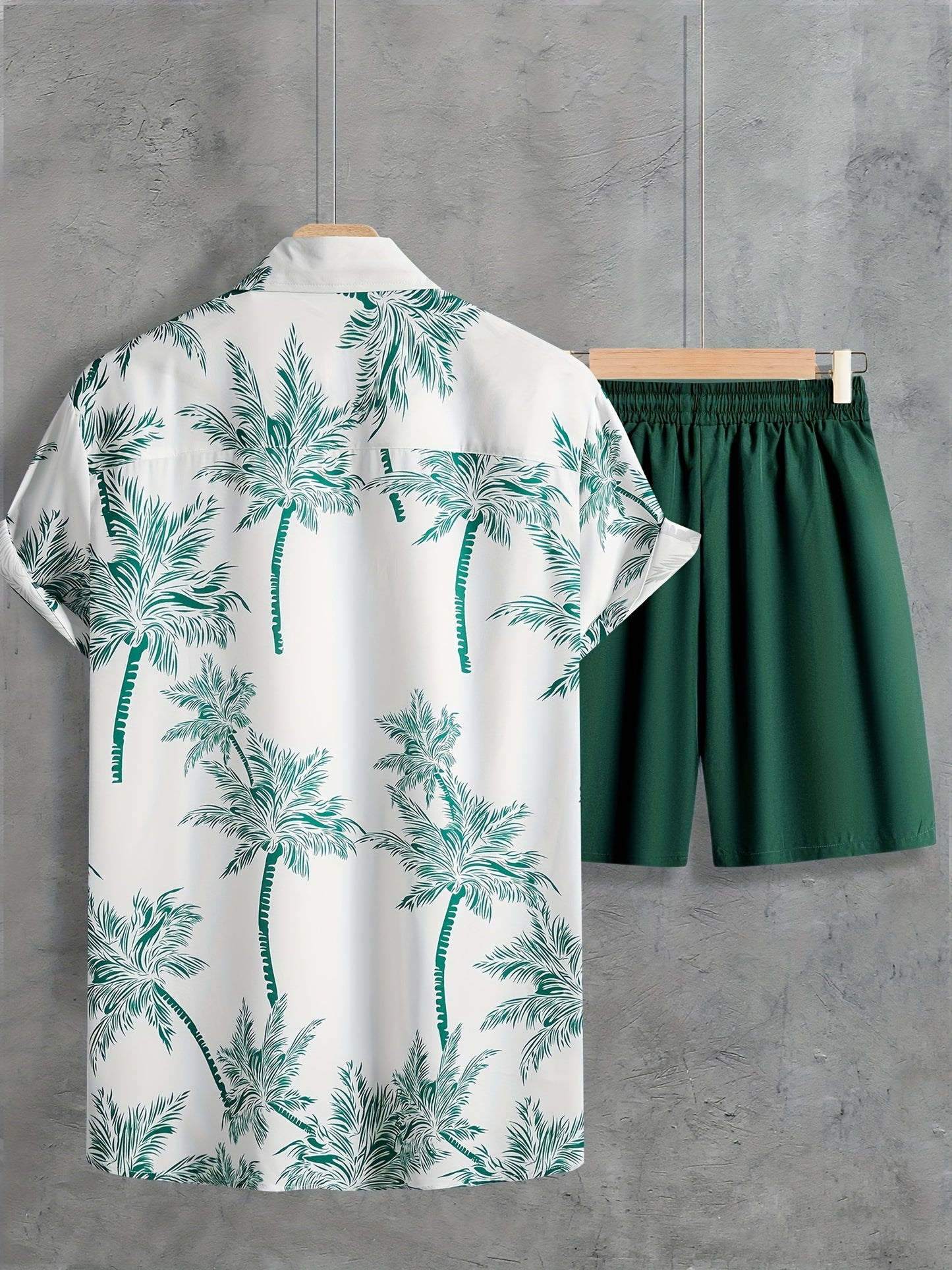 Men's Coconut Tree Print Outfit - Button Up Short Sleeve Shirt & Drawstring Shorts Set