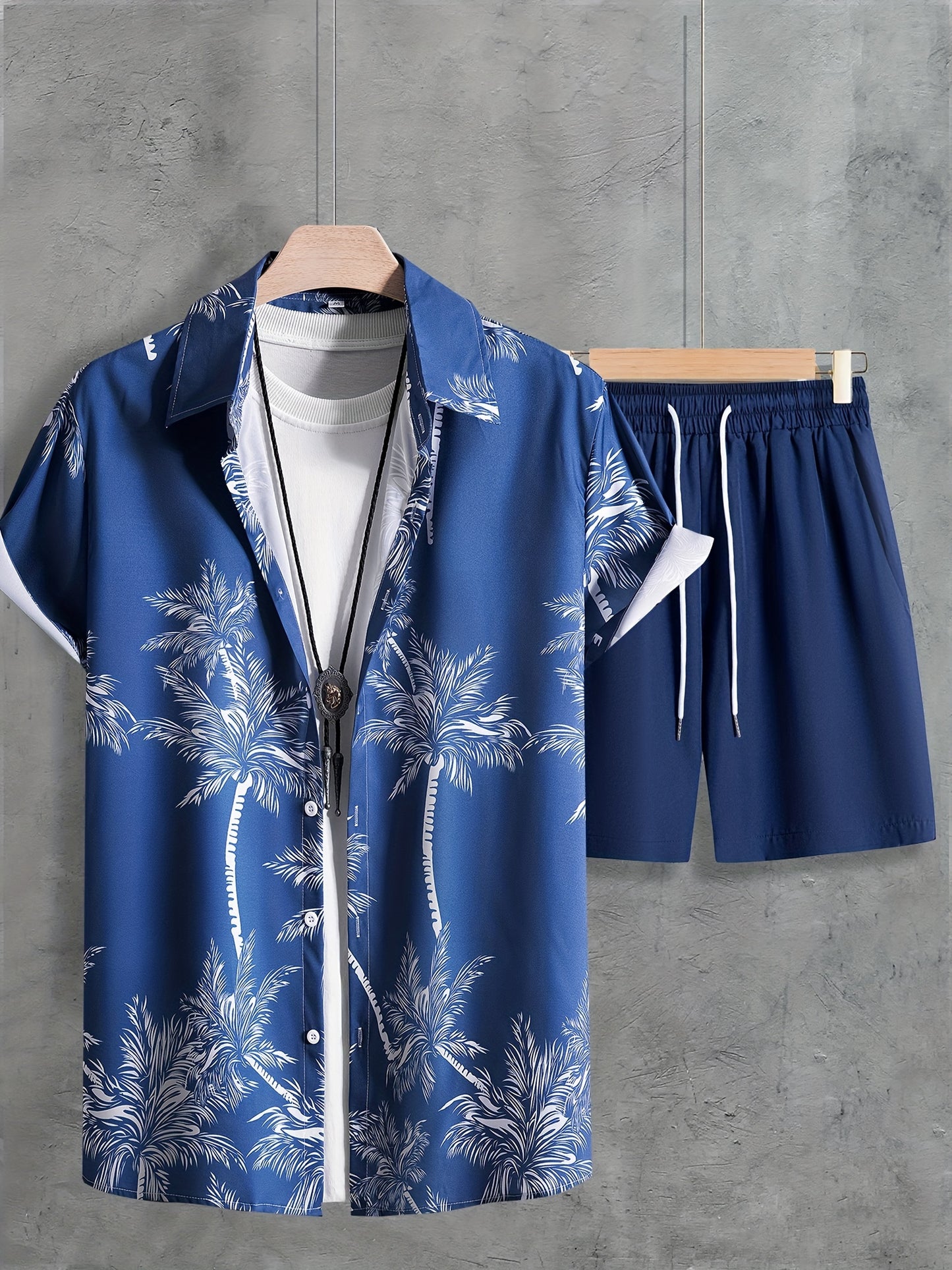 Men's Coconut Tree Print Outfit - Button Up Short Sleeve Shirt & Drawstring Shorts Set